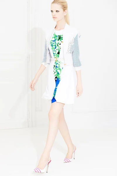 Look 16